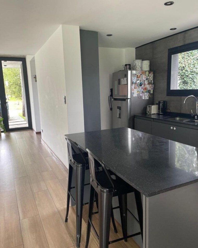 CASA 4 AMBIENTES. BARRIO PRIVADO LAS PRUNAS