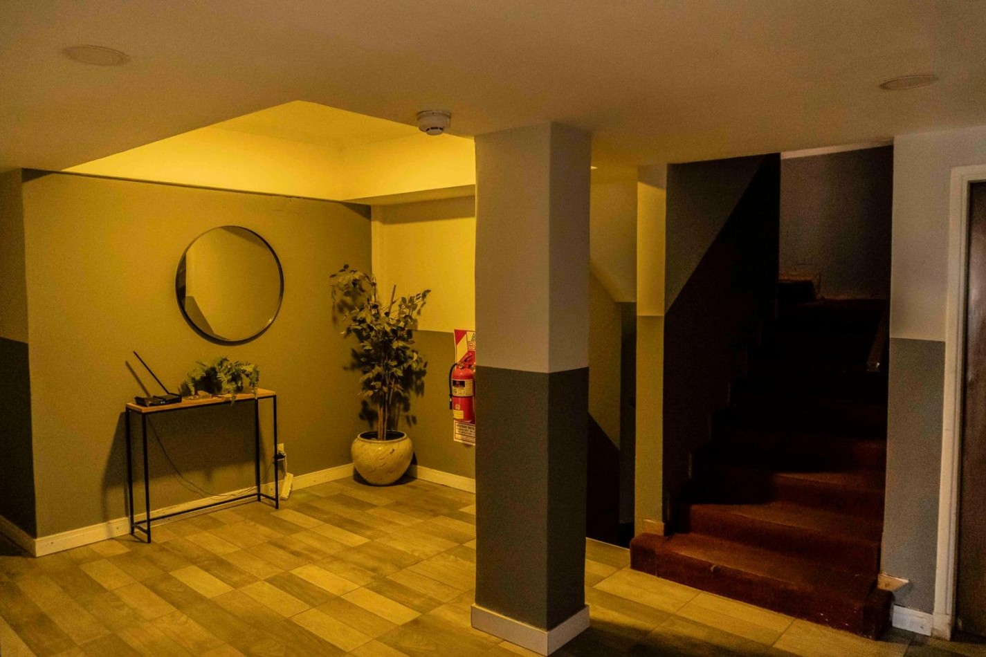 VENTA. EN BLOCK. HOTEL Y 3 LOCALES. LA PERLA