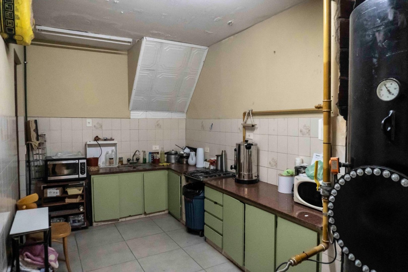 VENTA. EN BLOCK. HOTEL Y 3 LOCALES. LA PERLA