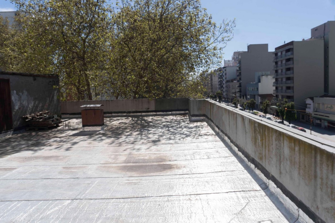 VENTA. EN BLOCK. HOTEL Y 3 LOCALES. LA PERLA