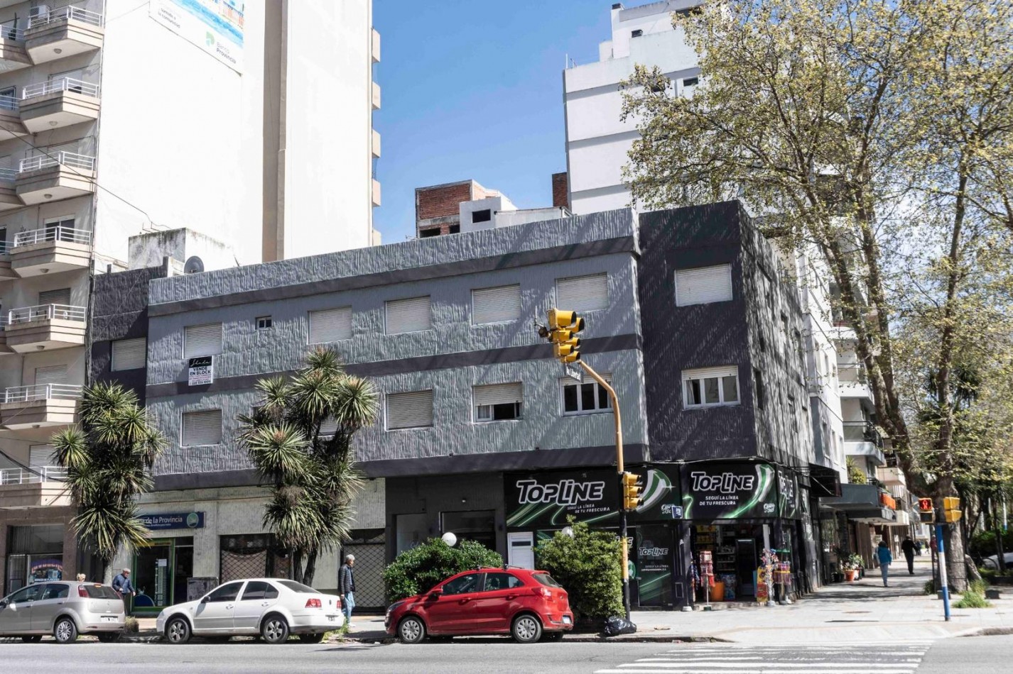 VENTA. EN BLOCK. HOTEL Y 3 LOCALES. LA PERLA