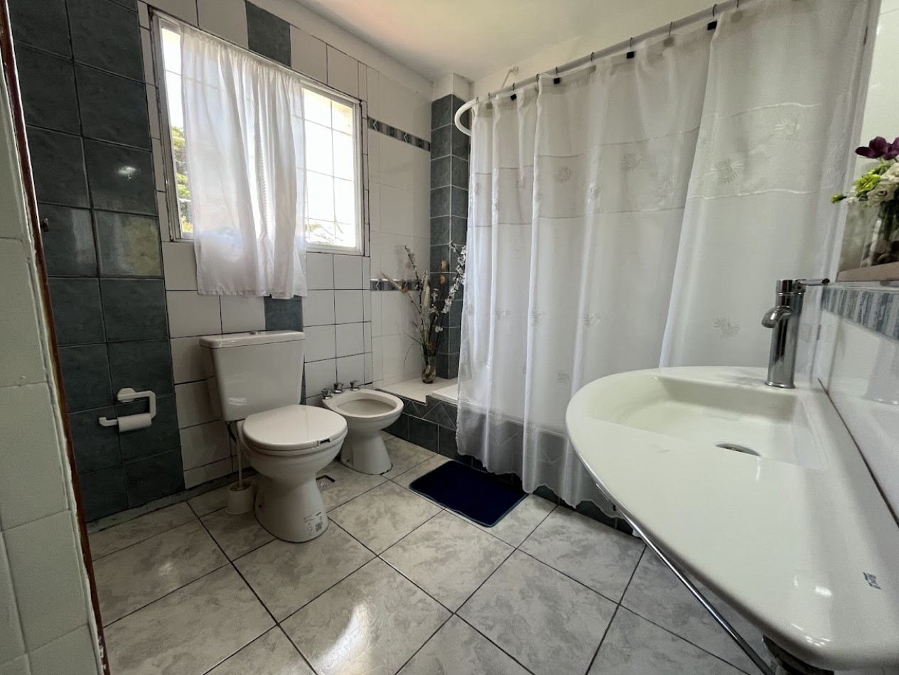 VENTA: CASA 4 AMB CON PARQUE . PUNTA MOGOTES