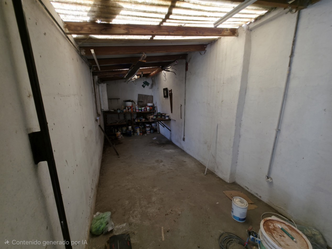 VENTA. CASA 4 AMBIENTES CON GARAGE Y PATIO. BARRIO AEROPARQUE