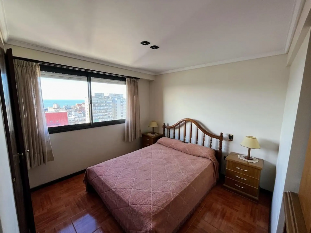 VENTA DEPTO 2/3 AMBIENTES VISTA AL MAR C/ COCHERA.