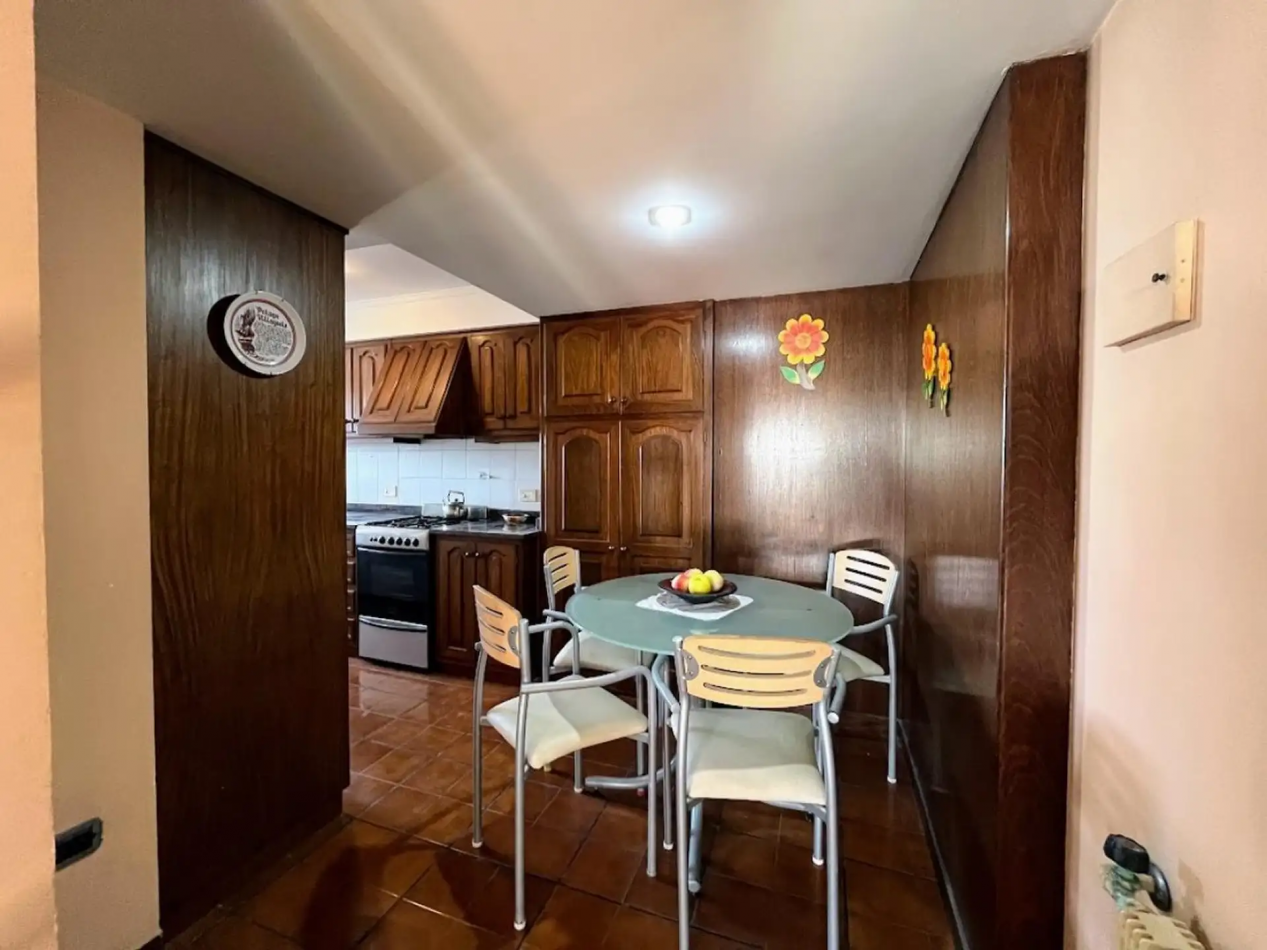 VENTA DEPTO 2/3 AMBIENTES VISTA AL MAR C/ COCHERA.