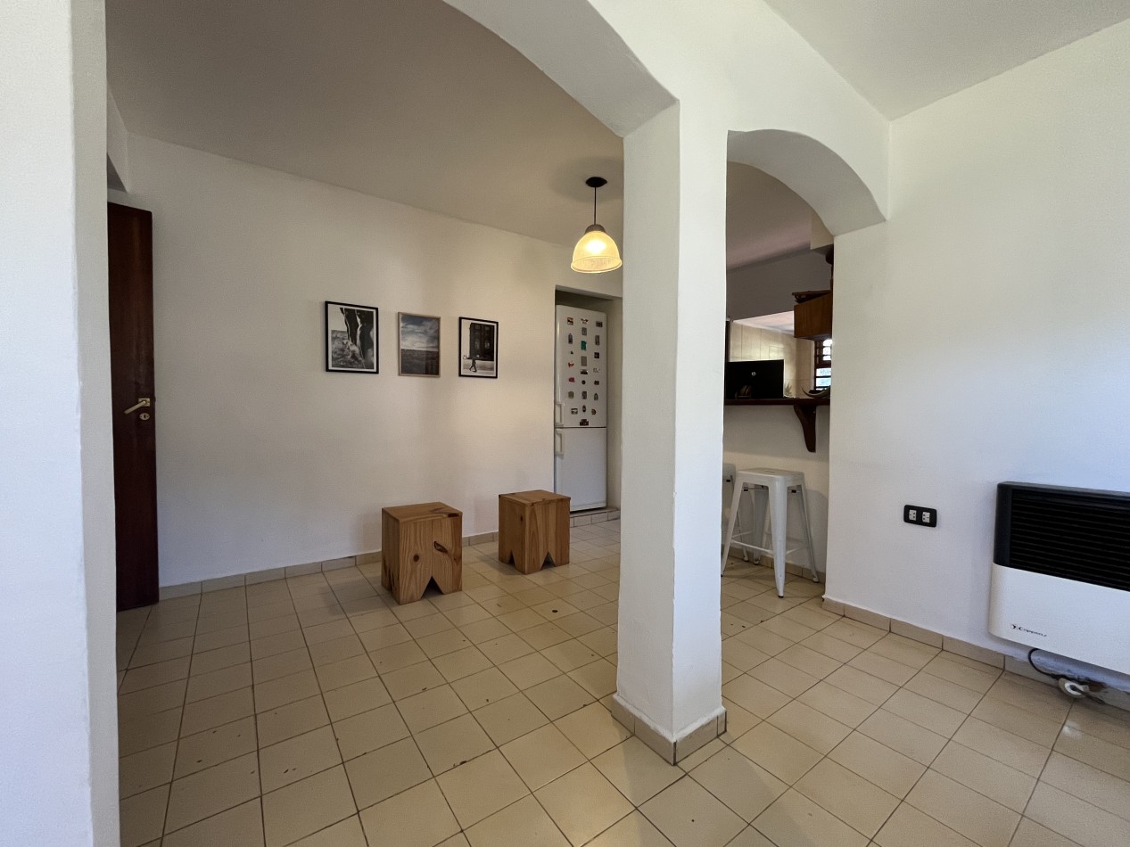 VENTA. CASA 5 AMB SOBRE 2 LOTES. BARRIO LAS MARGARITAS