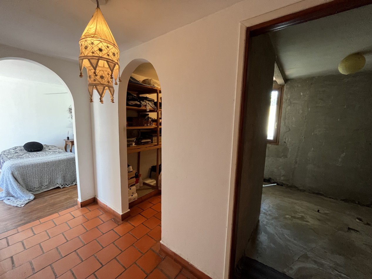 VENTA. CASA 5 AMB SOBRE 2 LOTES. BARRIO LAS MARGARITAS