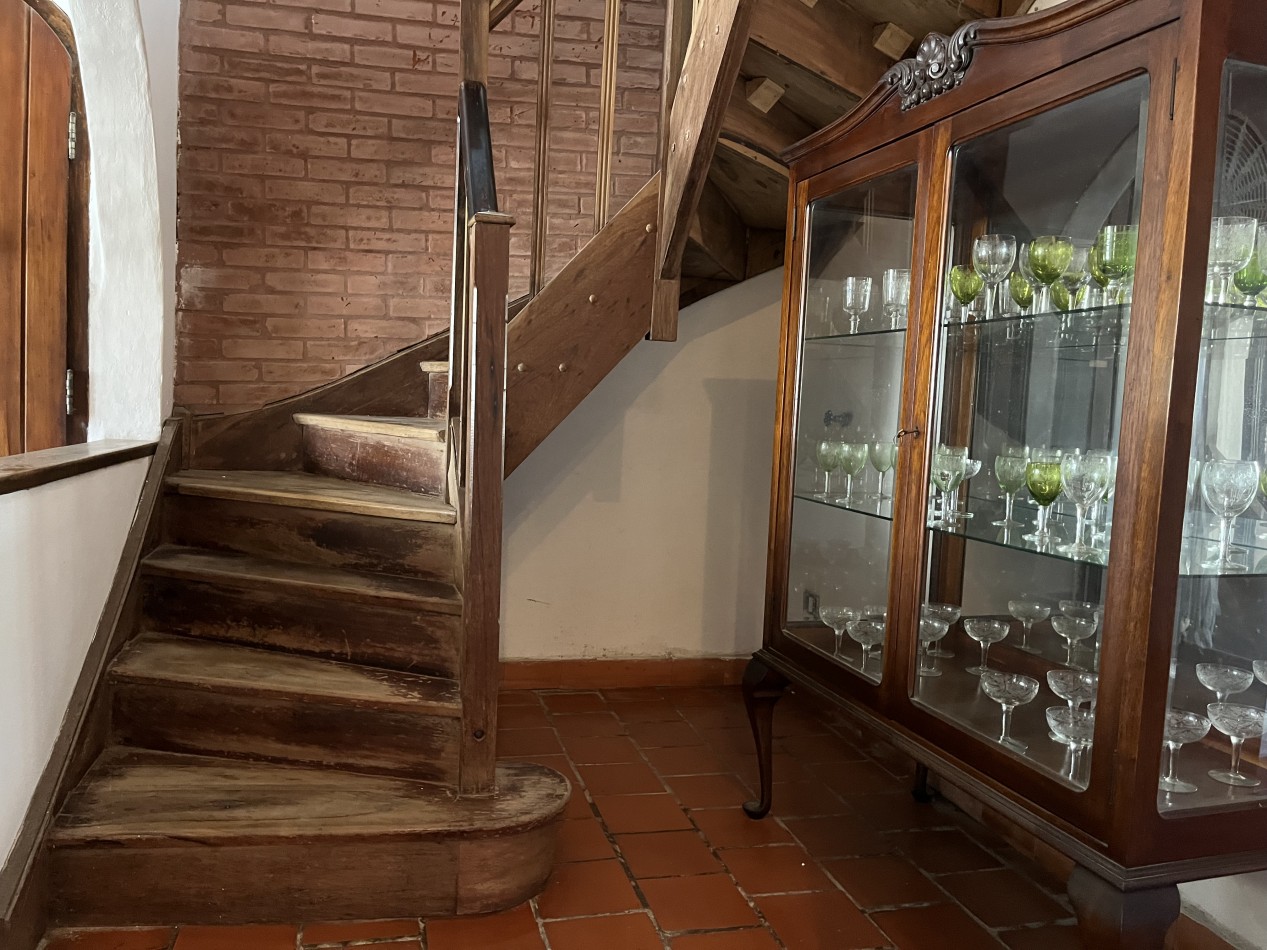 VENTA. CASA 5 AMB SOBRE 2 LOTES. BARRIO LAS MARGARITAS