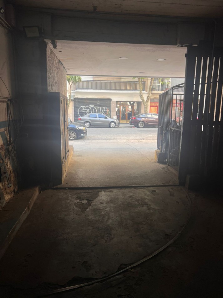 COCHERA EN VENTA. ZONA PLAZA COLON