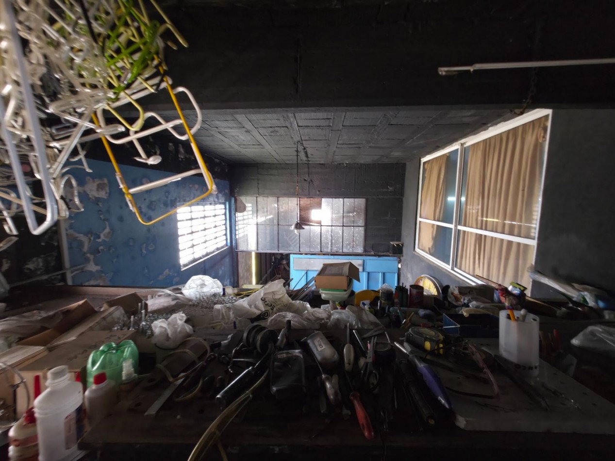 GALPON EN VENTA CON VIVIENDA. PERALTA RAMOS OESTE