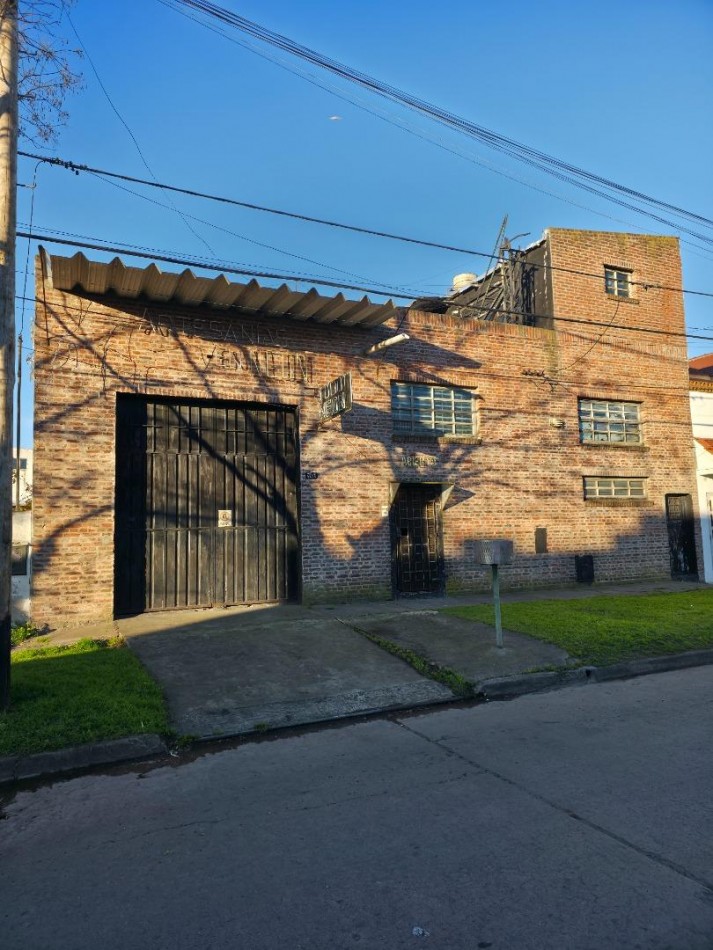 GALPON EN VENTA CON VIVIENDA. PERALTA RAMOS OESTE