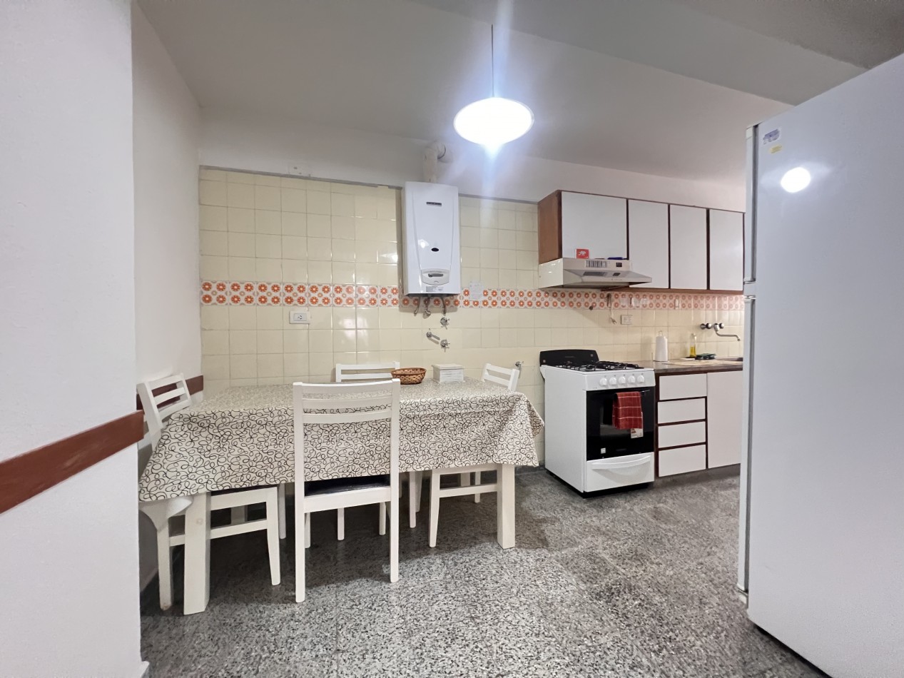 VENTA. DEPARTAMENTO 3 AMB COCHERA. AMOBLADO. MACROCENTRO