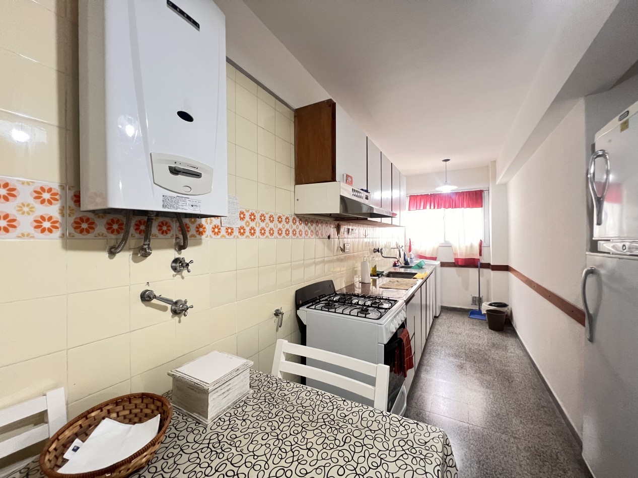 VENTA. DEPARTAMENTO 3 AMB COCHERA. AMOBLADO. MACROCENTRO