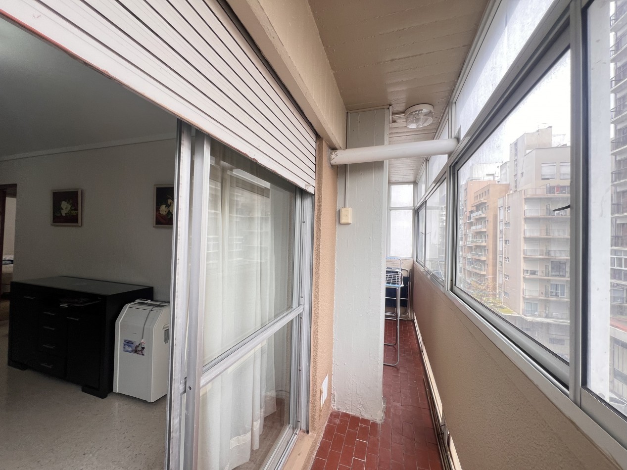 VENTA. DEPARTAMENTO 3 AMB COCHERA. AMOBLADO. MACROCENTRO
