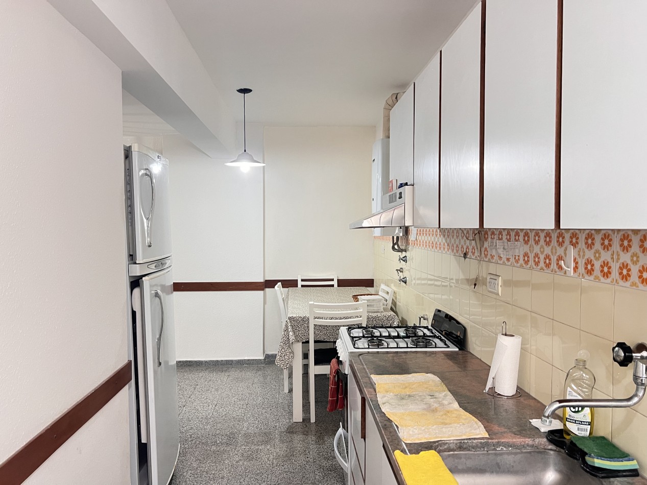 VENTA. DEPARTAMENTO 3 AMB COCHERA. AMOBLADO. MACROCENTRO