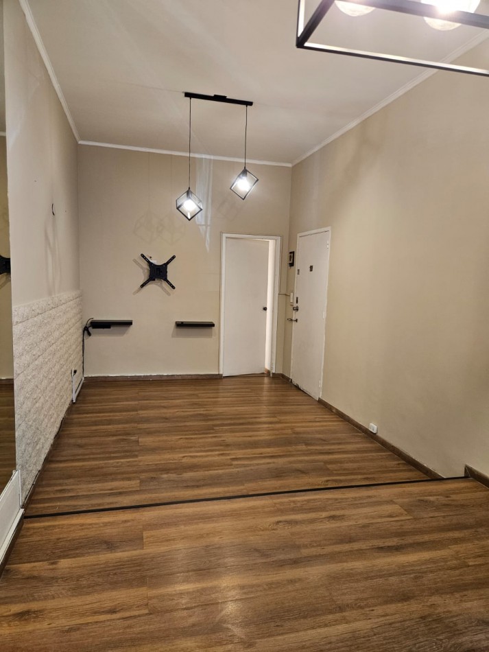 VENTA. DPTO. 2 AMBIENTE CON PATIO . SEMIRECICLADO. ALDREY