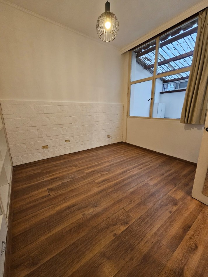 VENTA. DPTO. 2 AMBIENTE CON PATIO . SEMIRECICLADO. ALDREY