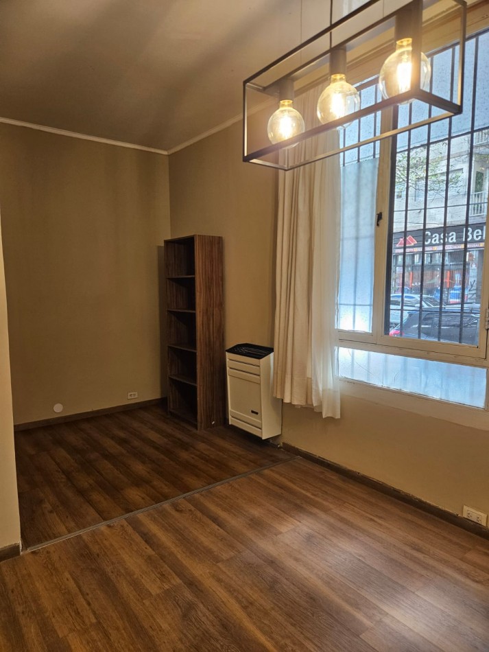 VENTA. DPTO. 2 AMBIENTE CON PATIO . SEMIRECICLADO. ALDREY