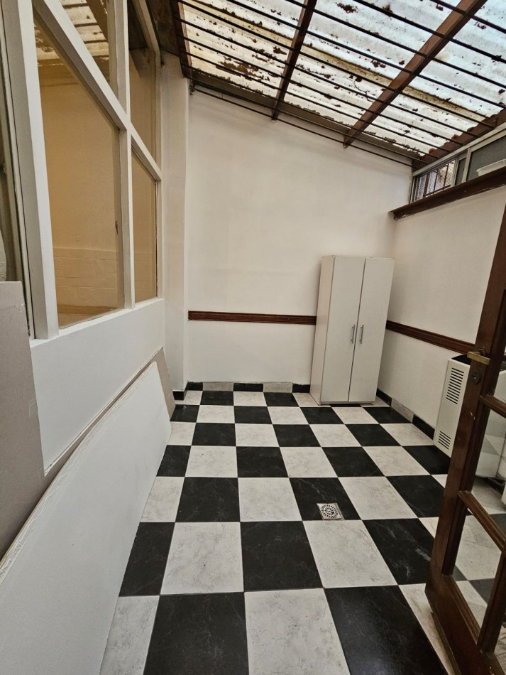 VENTA. DPTO. 2 AMBIENTE CON PATIO . SEMIRECICLADO. ALDREY