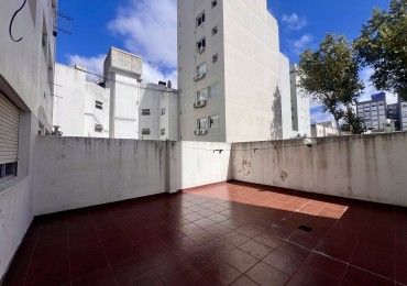 VENTA. DEPARTAMENTO 2 AMBIENTES CON PATIO. PASEO ALDREY