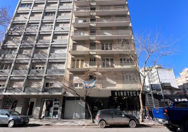 VENTA. MONOAMBIENTE AMPLIO Y LUMINOSO. MACROCENTRO