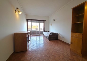 VENTA. DEPARTAMENTO 2 AMB AL FRENTE. CENTRO
